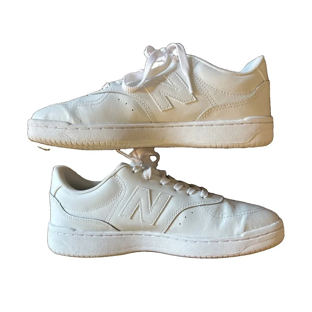 New Balance Women's Size 9.5  Men's Size 8 Lifestyle Shoes White/White